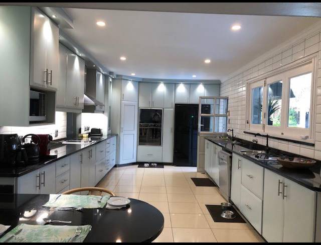 4 BEDROOM HOUSE FOR SALE IN ESSENWOOD
